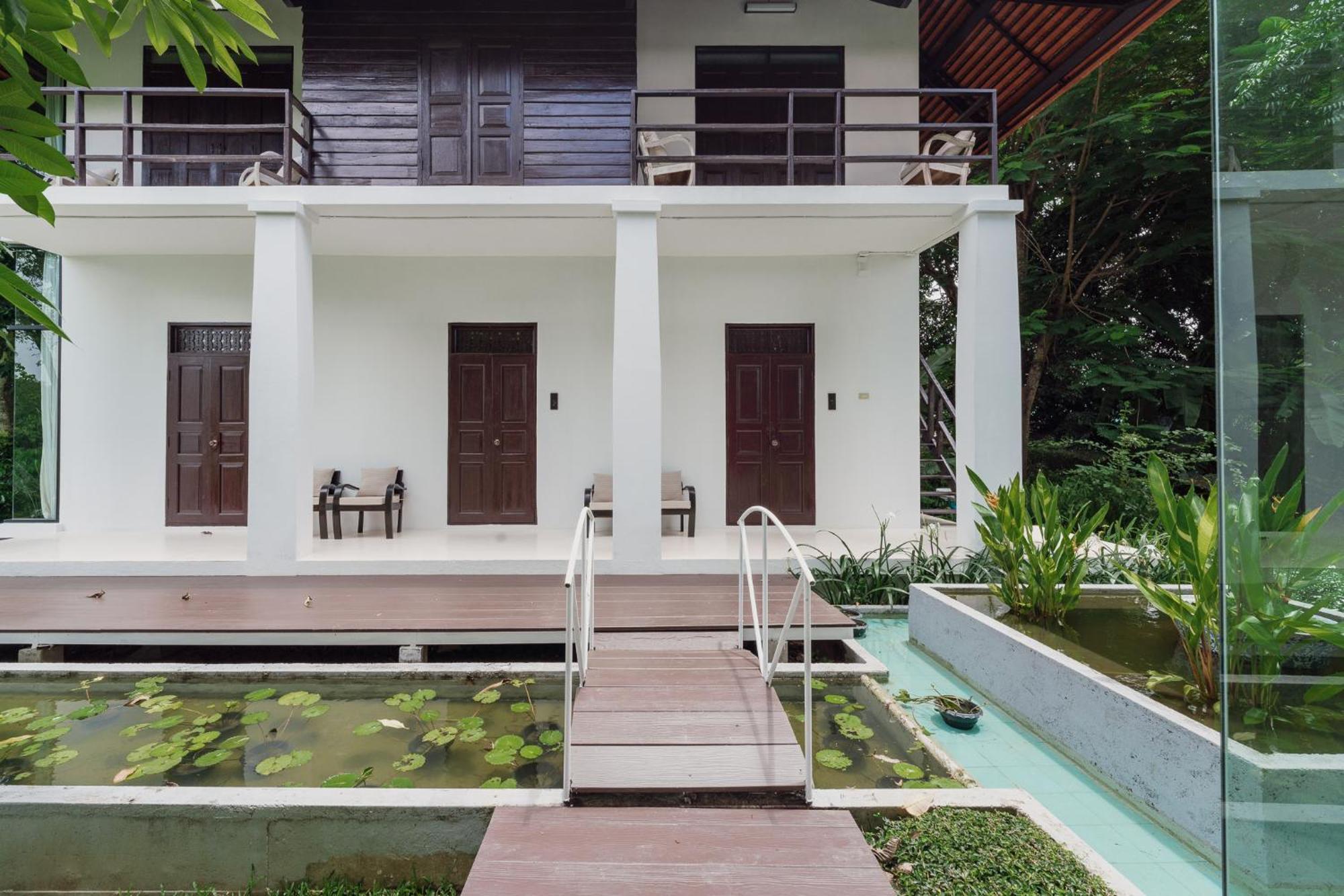 8Th Wonder - Chiang Mai Bed and Breakfast Mae Rim Exteriör bild